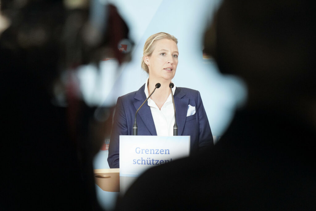 Das ist Sarah Bossard, die Partnerin von Alice Weidel