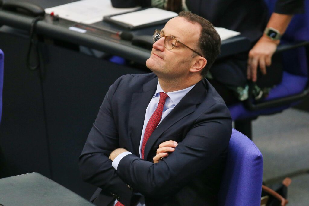 Parlamentarische Anfragen – Spahn verlangt von AfD Aufklärung von Spionage-Vorwürfen