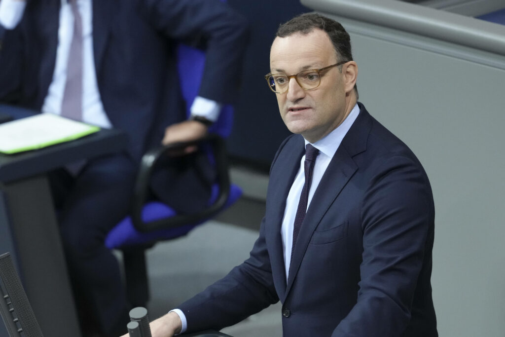 Parlamentarische Anfragen – Spahn verlangt von AfD Aufklärung von Spionage-Vorwürfen