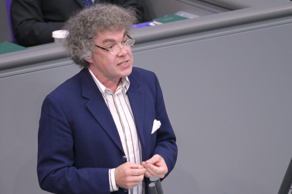 Bundestags-Eklat: AfD-Politiker angeklagt – weil er DAS öffentlich machte, kocht die Empörung jetzt hoch