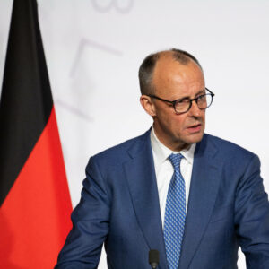 Kanzlerstatement schockt: Merz rechnet mit schnellem Ende der Mullahs