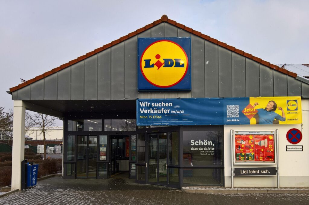 Schock bei Lidl: Ab Montag Parkgebühr – deine Brieftasche wird es spüren