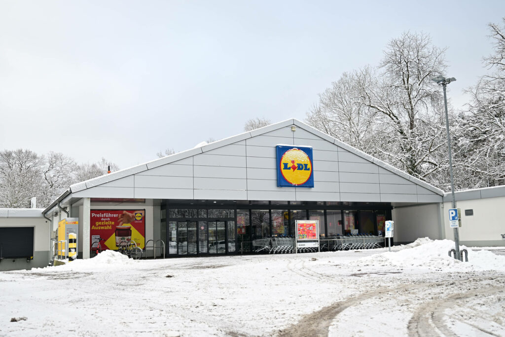 Schock bei Lidl: Ab Montag Parkgebühr – deine Brieftasche wird es spüren