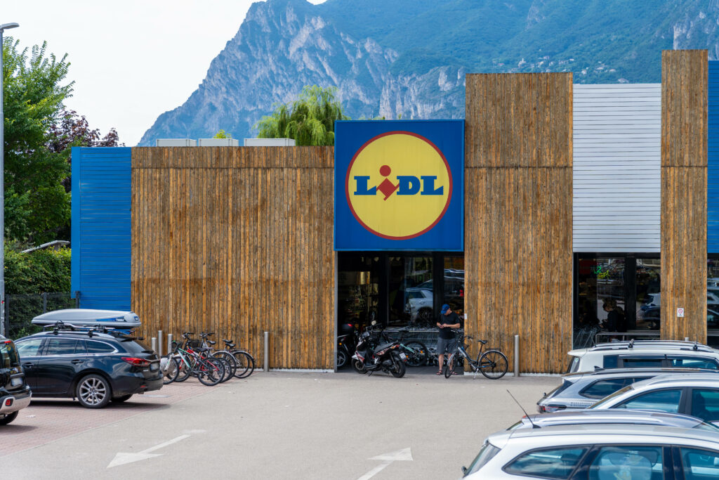 Schock bei Lidl: Ab Montag Parkgebühr – deine Brieftasche wird es spüren