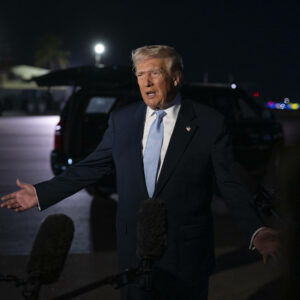 SMS-Eklat vor Davos! Trump teilt Chat mit Macron und Nato-Chef