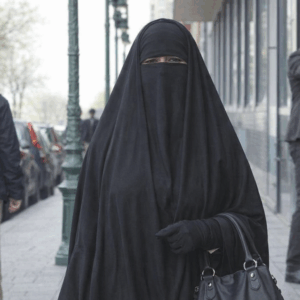 Mallorca verschärft Burkaverbot – jetzt auch in weiteren Bereichen!