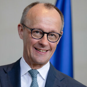 Merz-Regierung streicht kostenlose Leistungen – Millionen Haushalte stehen vor dem Nichts!