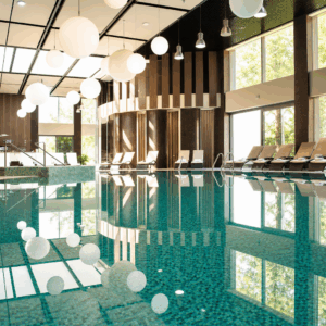 Burkini-Streit im Hotel: Entwürdigung am Pool löst Empörung aus!