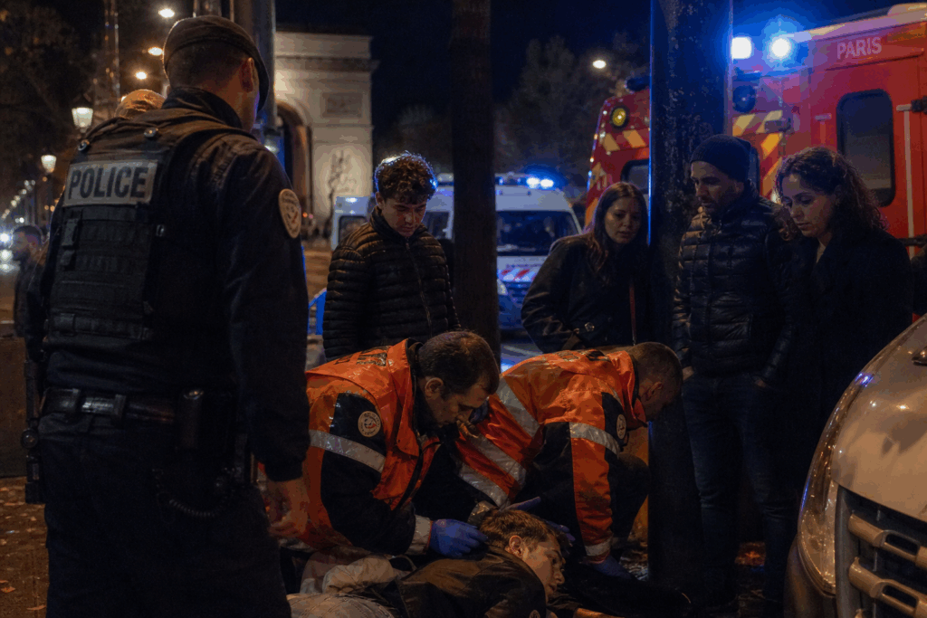 Horror-Nacht eskaliert völlig: Hunderte Festnahmen, ein Toter und Teenager nach Messerattacke im Koma