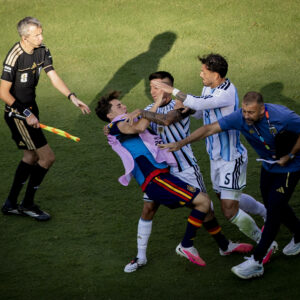 Heftige Szene nach Schlusspfiff: Argentinien-Star attackiert spanischen Spieler