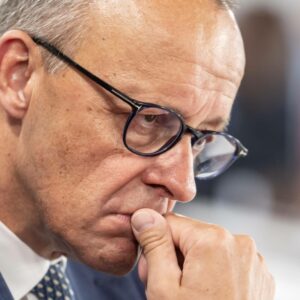 Kanzler Merz rastet vor laufender Kamera aus