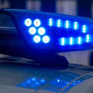 Schock in der Wohnung: Mutter festgenommen – 15-Jährige tot entdeckt!