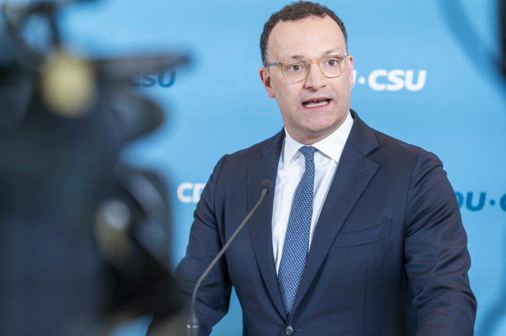 Trotz Rücktritt: So viel Geld erhält Jens Spahn monatlich
